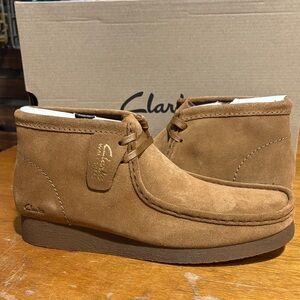 Clarks Men's Brown Suede Chukka Boots